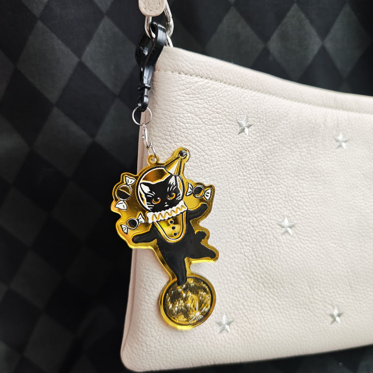 アクリルキーホルダー 黒猫・月光 – 宙フェス夜市