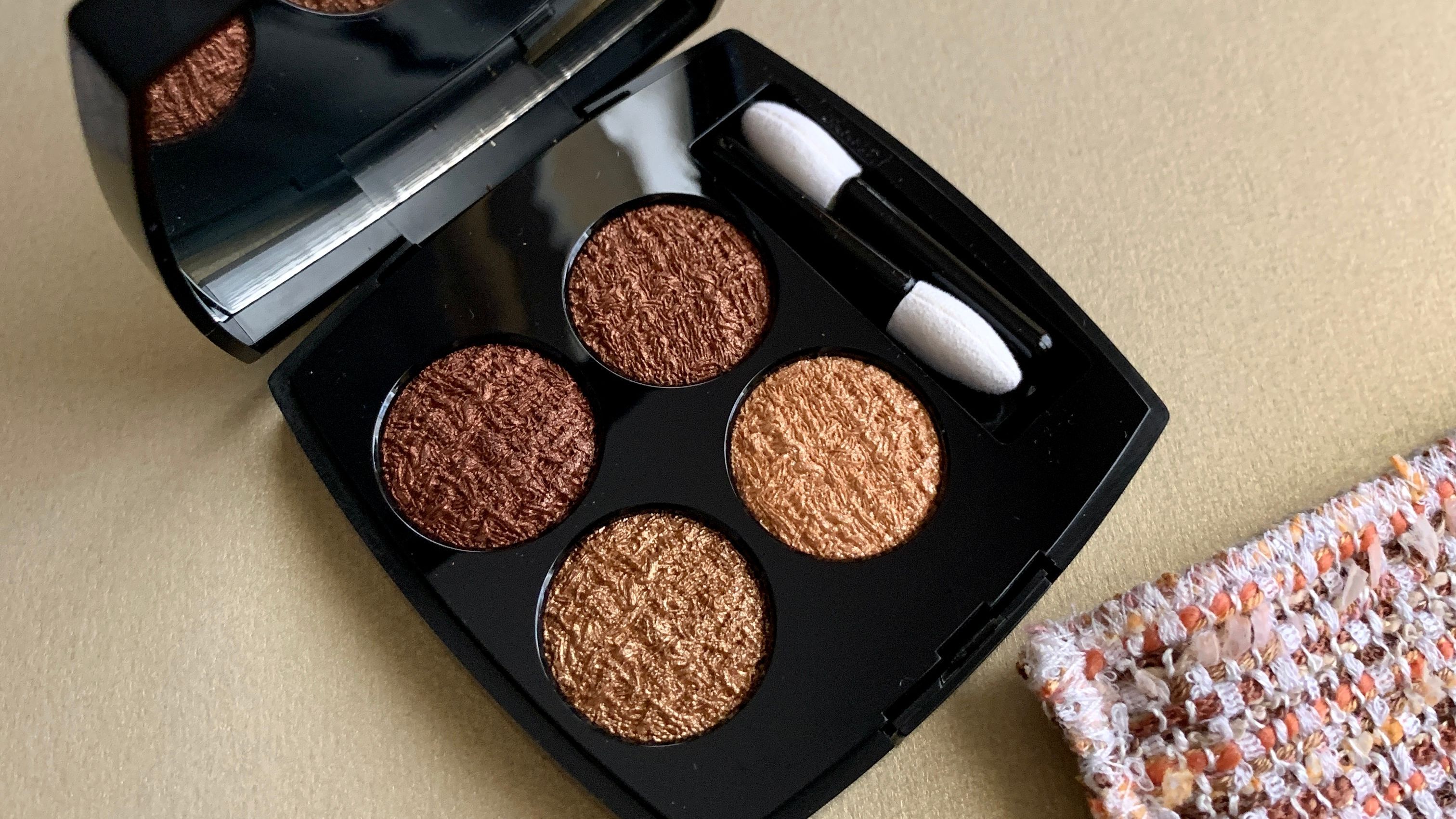 CHANEL LES 4 OMBRES BOUTONS シャネル レ キャトル オンブル ブトン 4