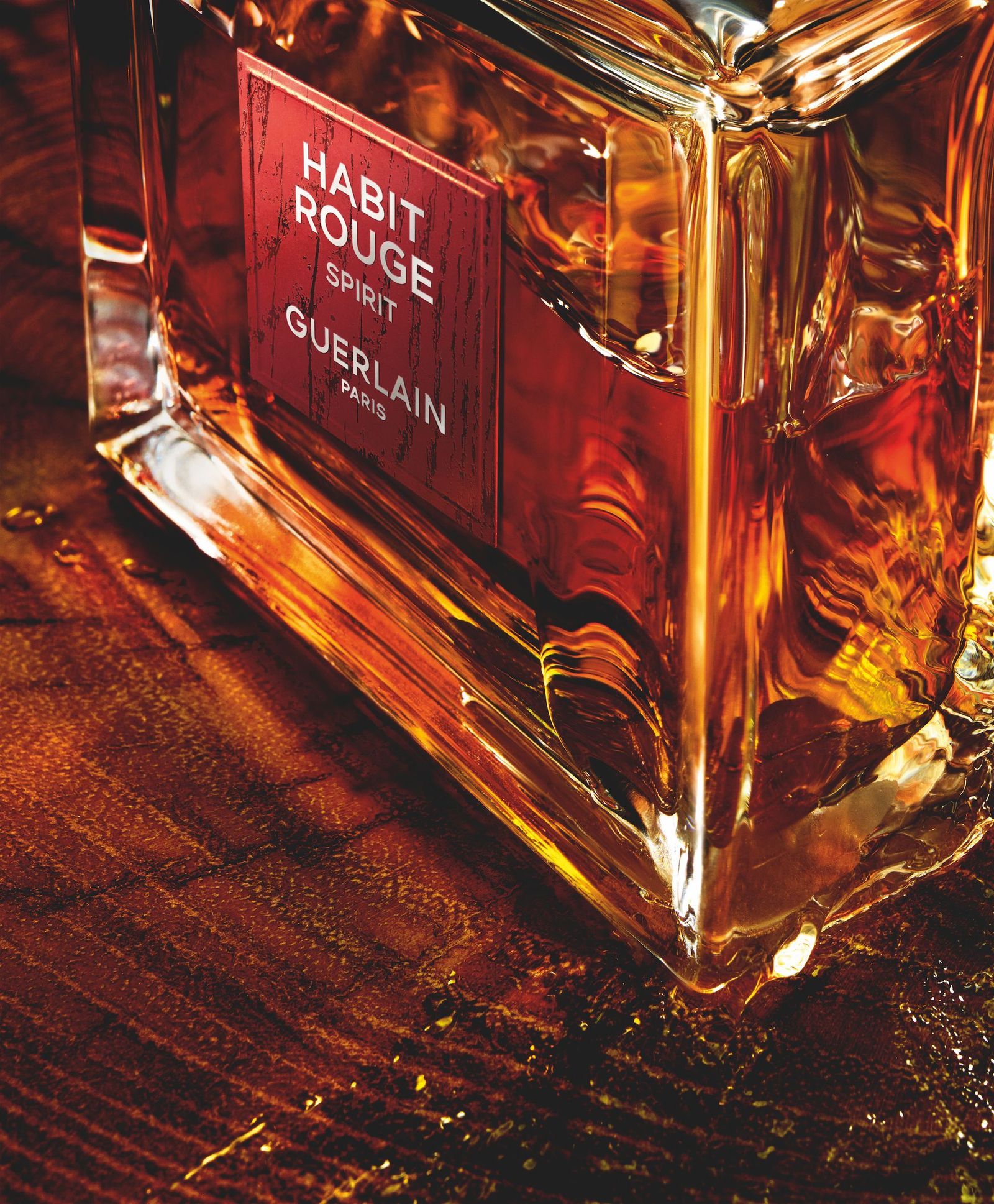 ゲランと世界的コニャック メゾン、ヘネシーがコラボ！ オーク樽で熟成