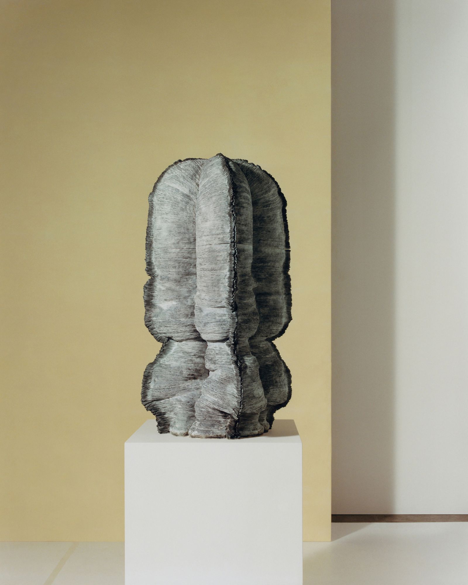 LOEWE FOUNDATION Craft Prize 2025、青木邦眞が大賞を受賞！ | GQ JAPAN