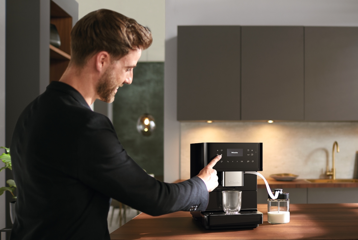 Miele | CM 6160 MilkPerfection | Countertop Coffee Machines