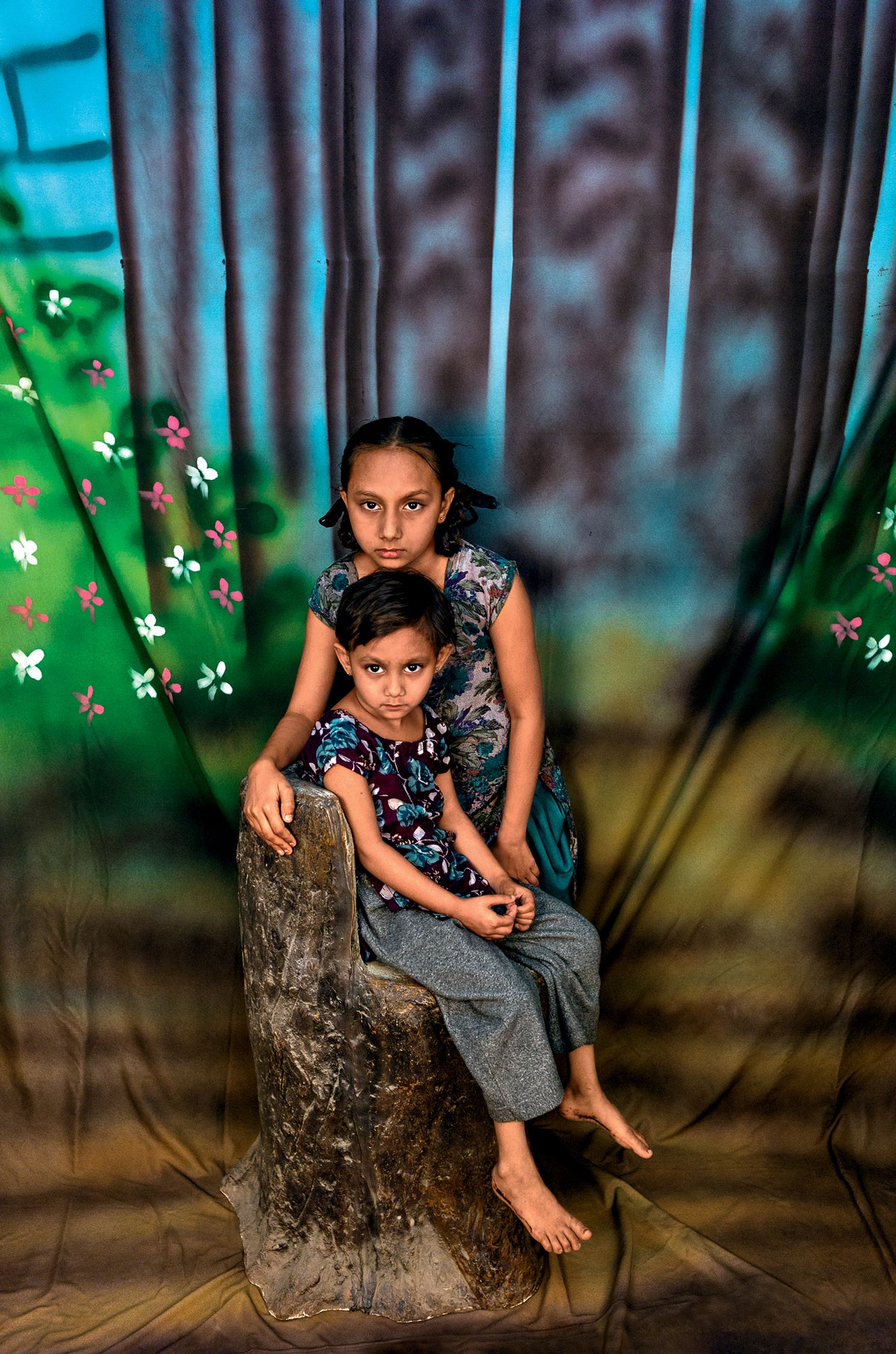 The Vibrant, Disappearing World of India's Photo Studios | The New