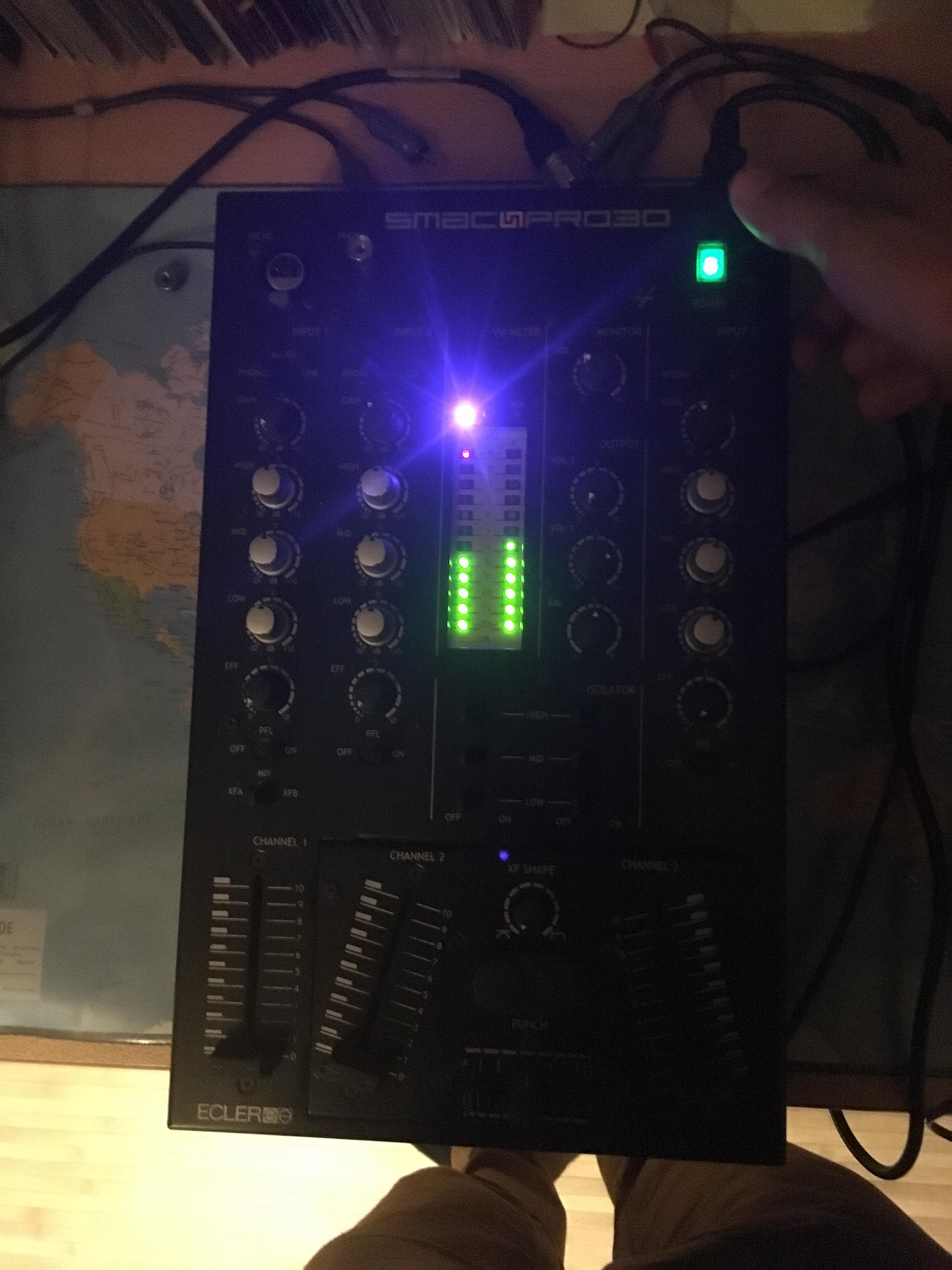 Smac Pro 30 - Ecler Smac Pro 30 - Audiofanzine