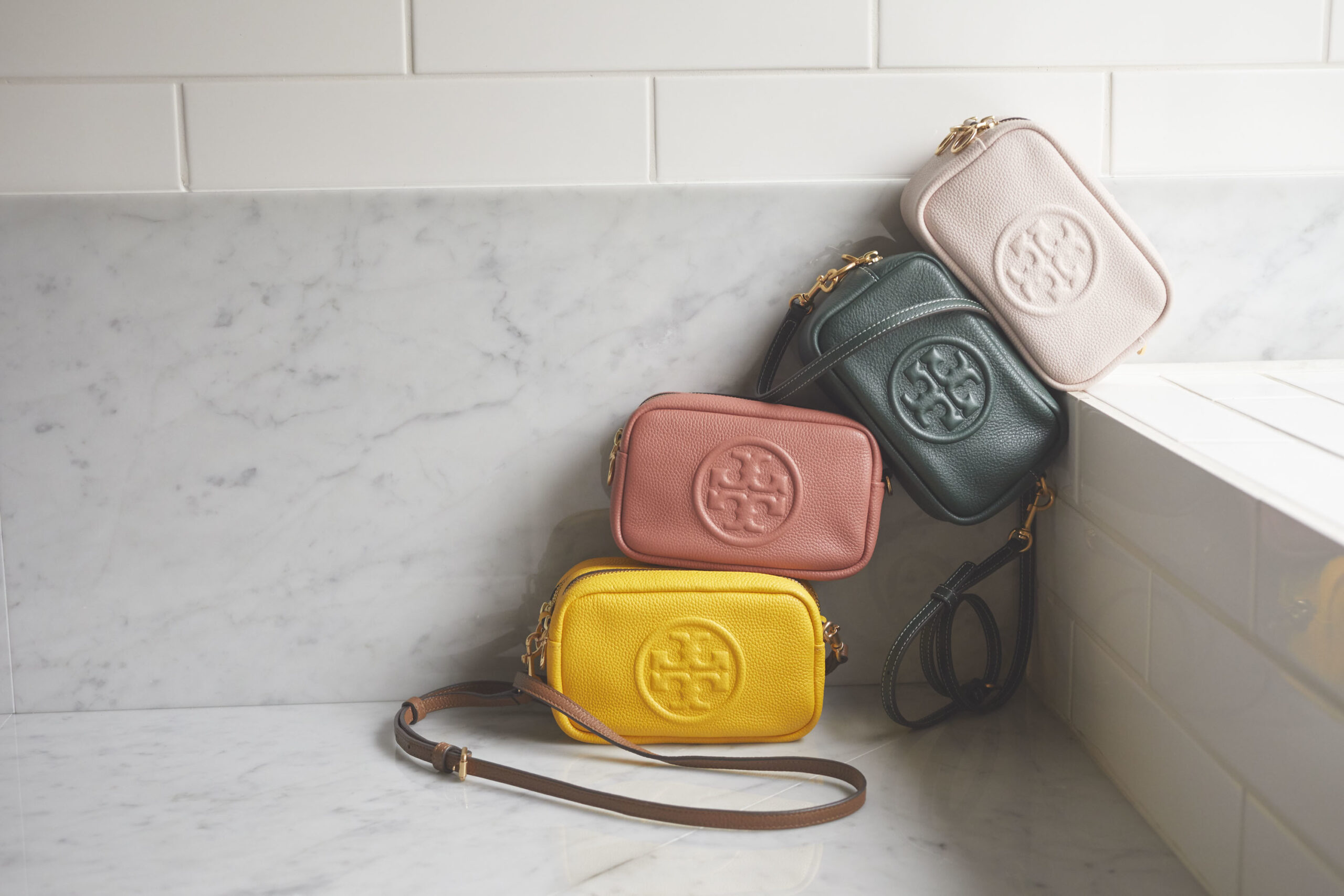 ✨極美品✨トリーバーチ ペリーボンベ カメラバッグ ショルダーバッグ