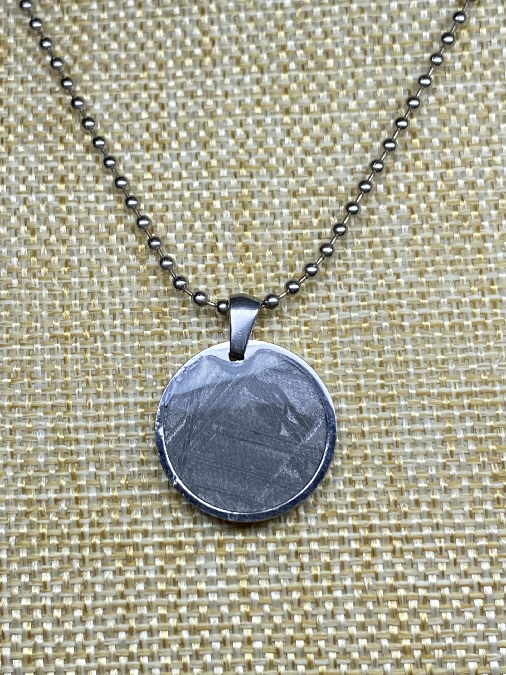 鑑別書】メテオライトジャパン のギベオン隕石 ペンダント 20㍉ 鉄隕石