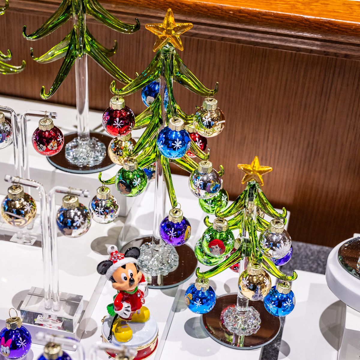 18種のオーナメントから選べる！東京ディズニーランド「ガラスの靴