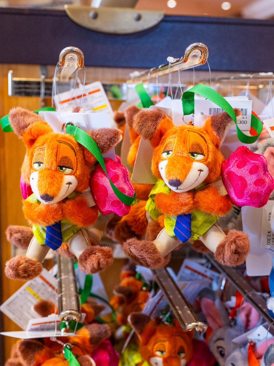 レミングのビジネスマンやクロウハウザーも！東京ディズニーランド