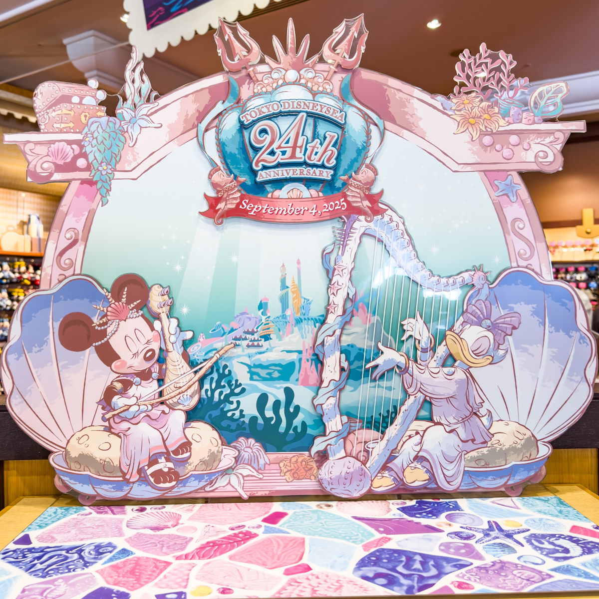 テーマはマーメイドラグーン！東京ディズニーシー開園24周年記念グッズ