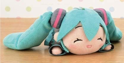 Amazon.co.jp: 初音ミク ふわふわ寝そべりぬいぐるみ 笑顔Ver. : おもちゃ