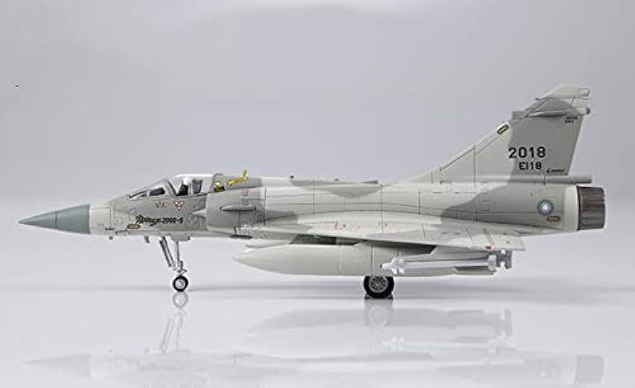 Amazon.co.jp: HOBBY MASTER 1/72 完成品 台湾 Taiwan Mirage 2000-5