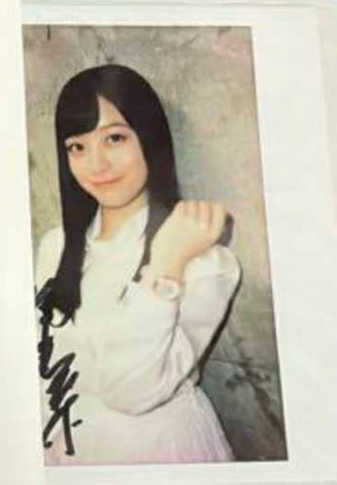Amazon.co.jp: 橋本環奈 Kanna Hashimoto 直筆サイン入り チェキ 抽