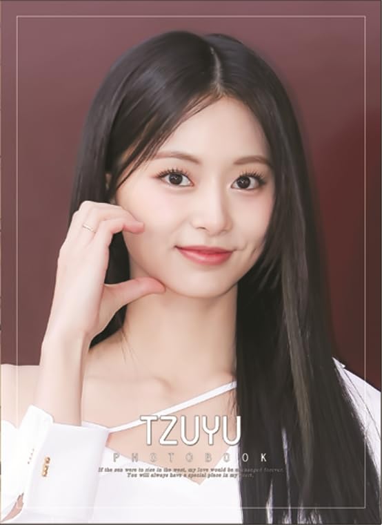 Amazon.co.jp: TWICE ツウィ グッズ 写真集 Premium Photo Book