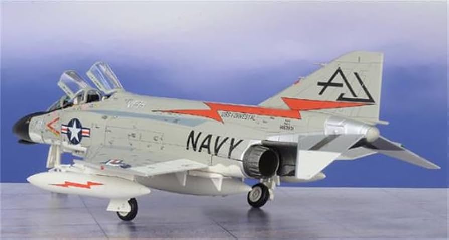 Amazon.co.jp: ホビーマスター F-4B (F4H-1) ファントム II 148390f VF