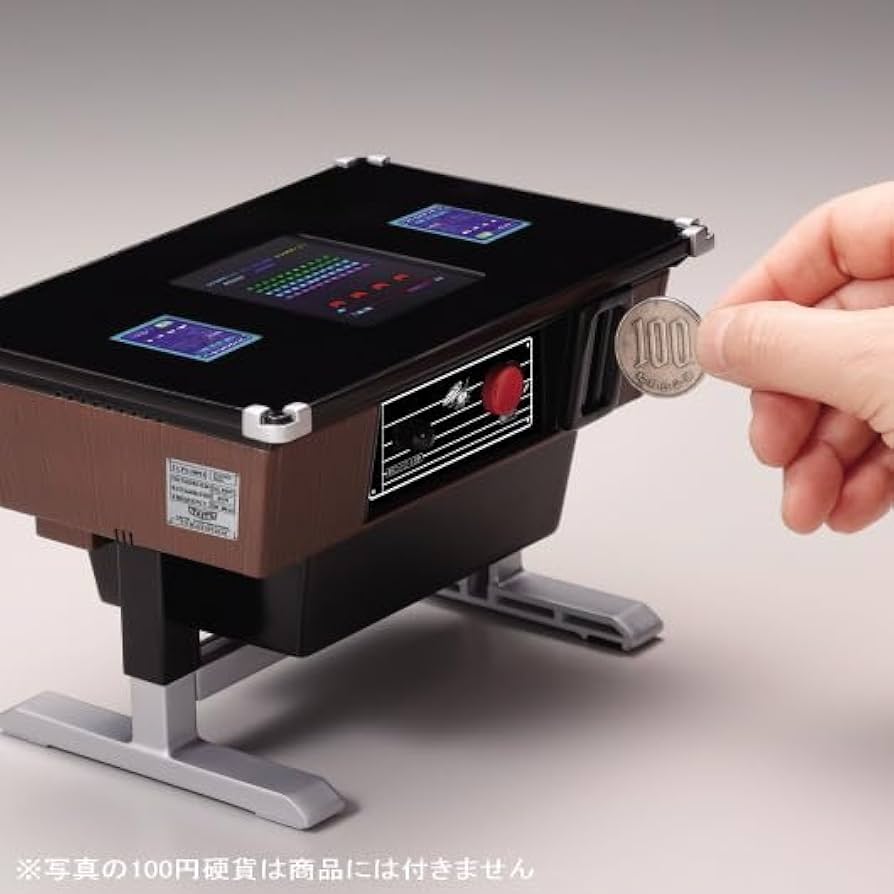 Amazon.co.jp: 遊べる貯金箱 スペースインベーダー テーブル筐体型