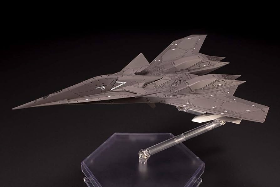 Amazon | ACE COMBAT 7: SKIES UNKNOWN ADF-11F 全長約205mm 1/144