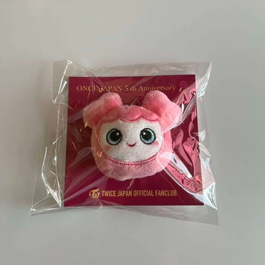 Amazon.co.jp: TWICE モブリー ぬいぐるみバッチ : おもちゃ