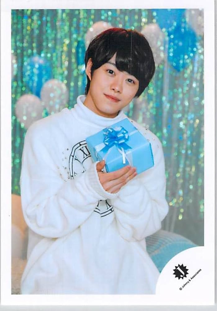 Amazon.co.jp: なにわ男子 大橋和也 公式写真 写真 フォト Jロゴ Jr