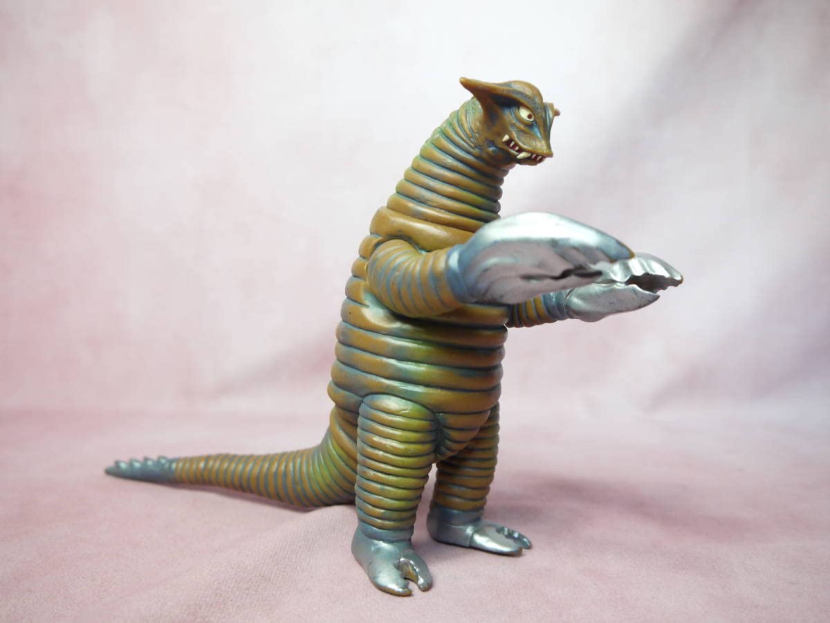 Amazon.co.jp: ウルトラ怪獣シリーズ サドラ 2006 ソフビ フィギュア