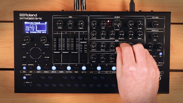 Amazon.com: Roland SH-4d Compact Desktop Synthesizer | 11 OSC