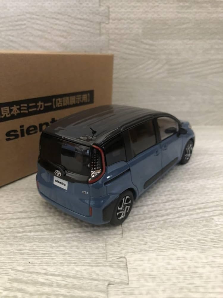 Amazon | 1/30 ミニカー 新型シエンタ Sienta 非売品 カラーサンプル