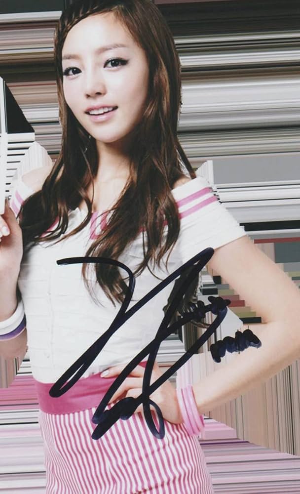 Amazon.co.jp: KARA クハラ Koo HaRa 直筆 サイン写真 10cm15cm