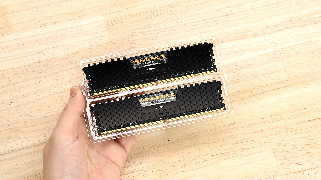CORSAIR Vengeance LPX DDR4 RAM 16GB (2x8GB) 3200MHz CL16-20-20-38