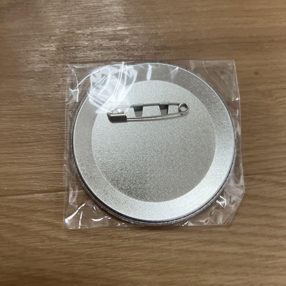 Amazon.co.jp: ジョジョの奇妙な冒険 缶バッジ 限定 空条 承太郎