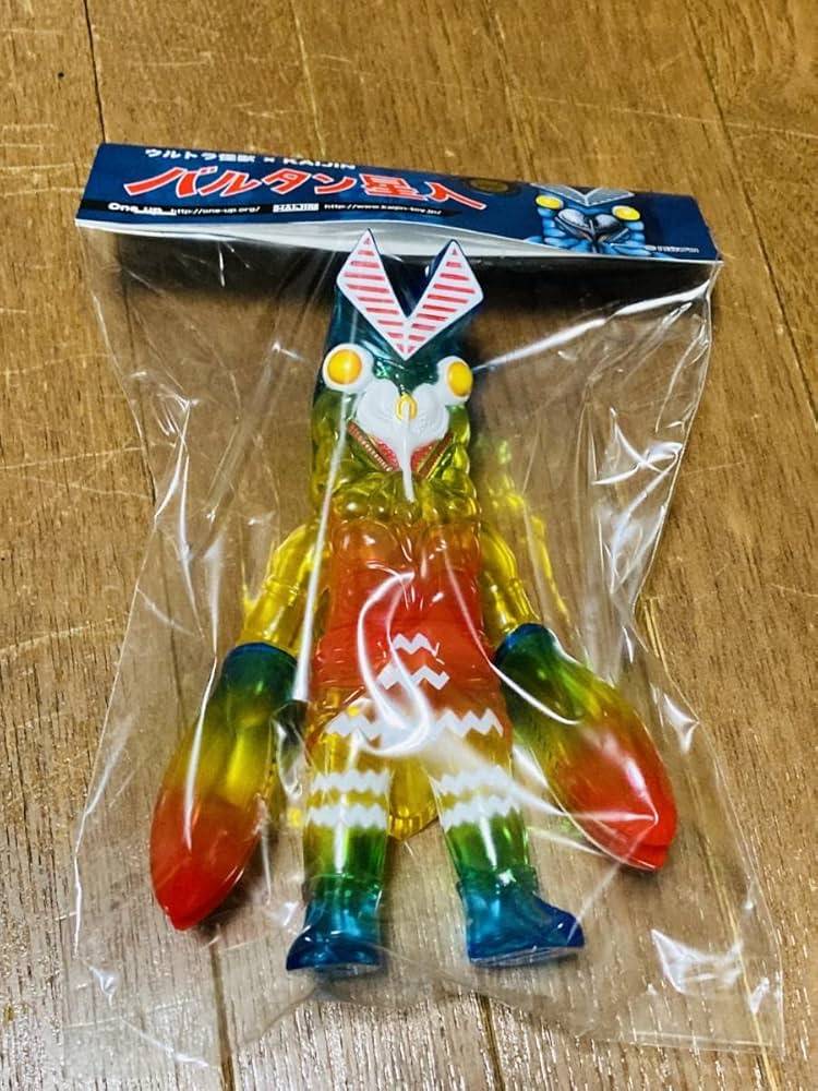 Amazon.co.jp: One up. KAIJIN バルタン星人 クリアレインボー マン 未