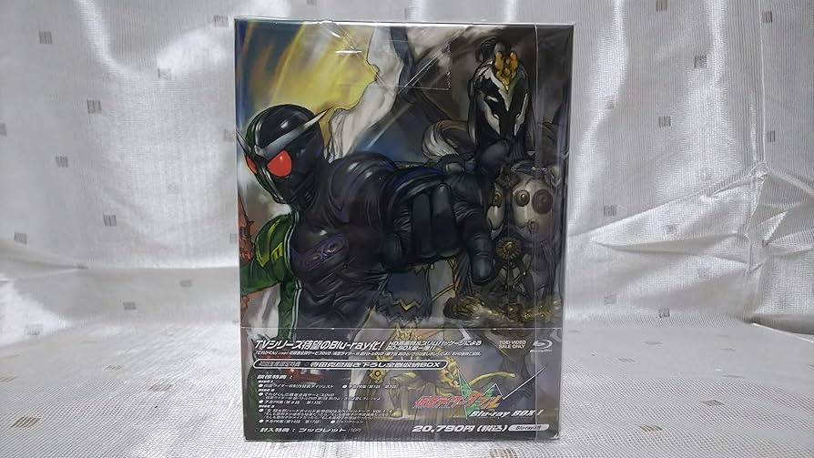 Amazon.co.jp: 仮面ライダーW(ダブル) Blu-rayBOX 【初回生産限定版
