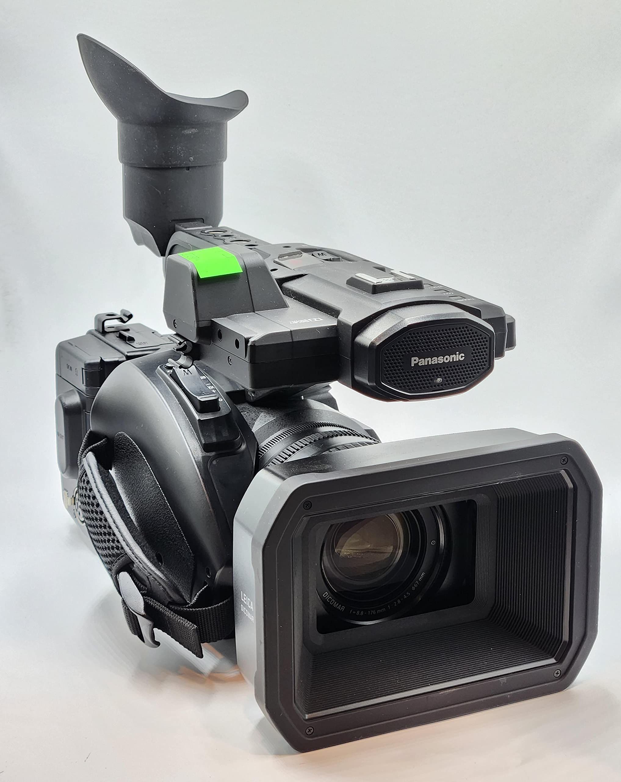 Amazon.com : Panasonic AG-UX180 4K Premium Professional Camcorder