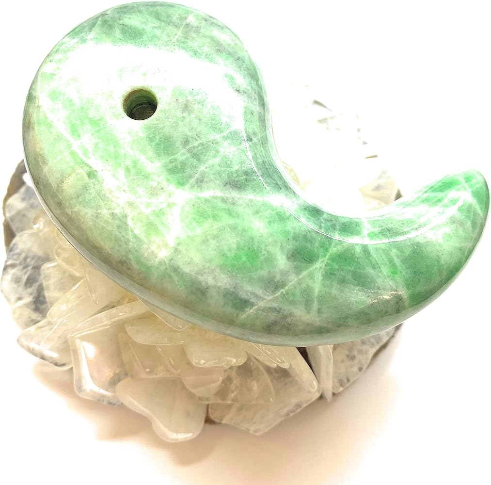 Amazon | theory xyz 糸魚川翡翠 勾玉 置物 91mm 純国産 翡翠勾玉 特大