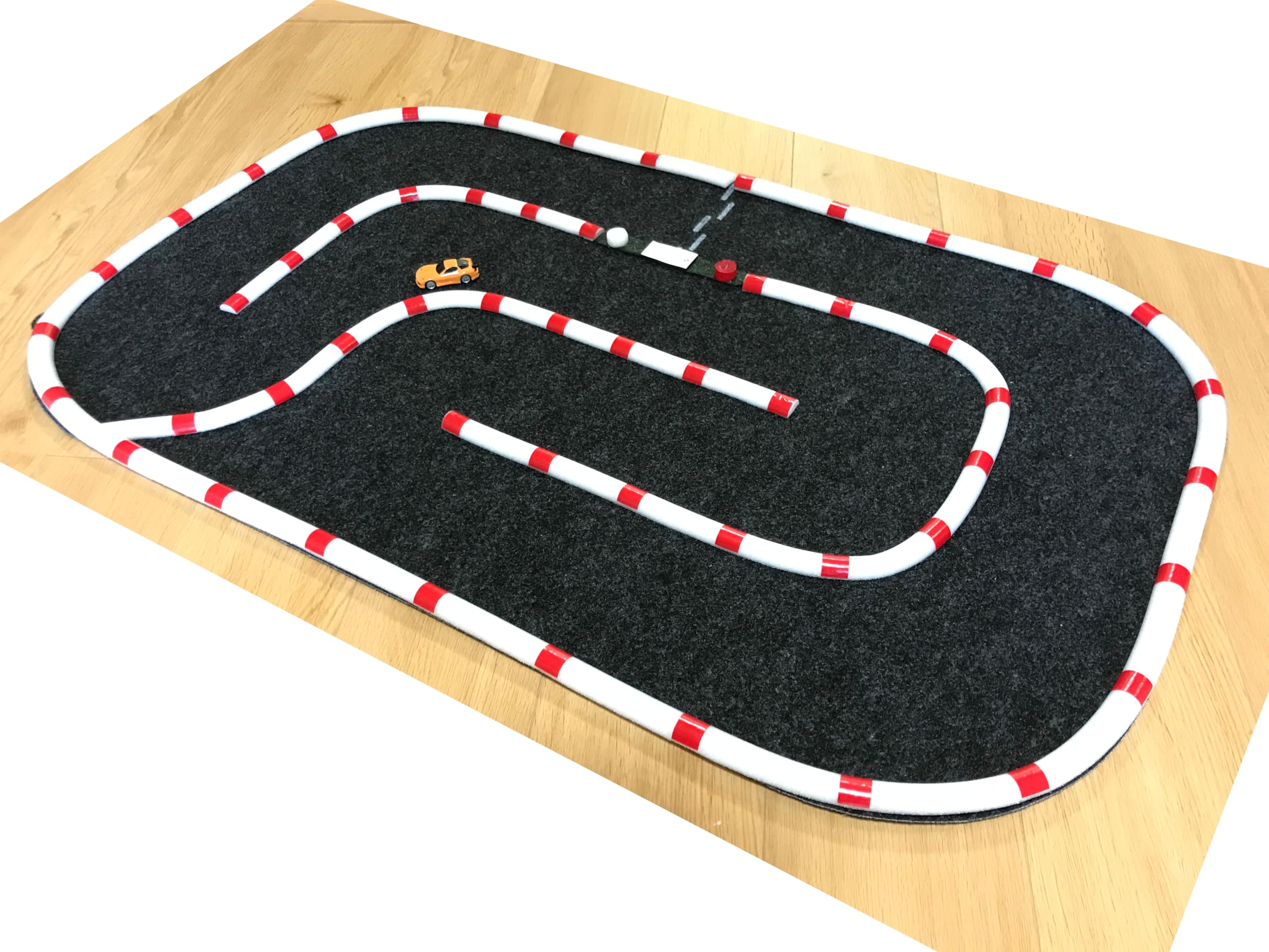 Amazon | FRT・室内用超小型サイズのラジコンカー用コース【テーブル