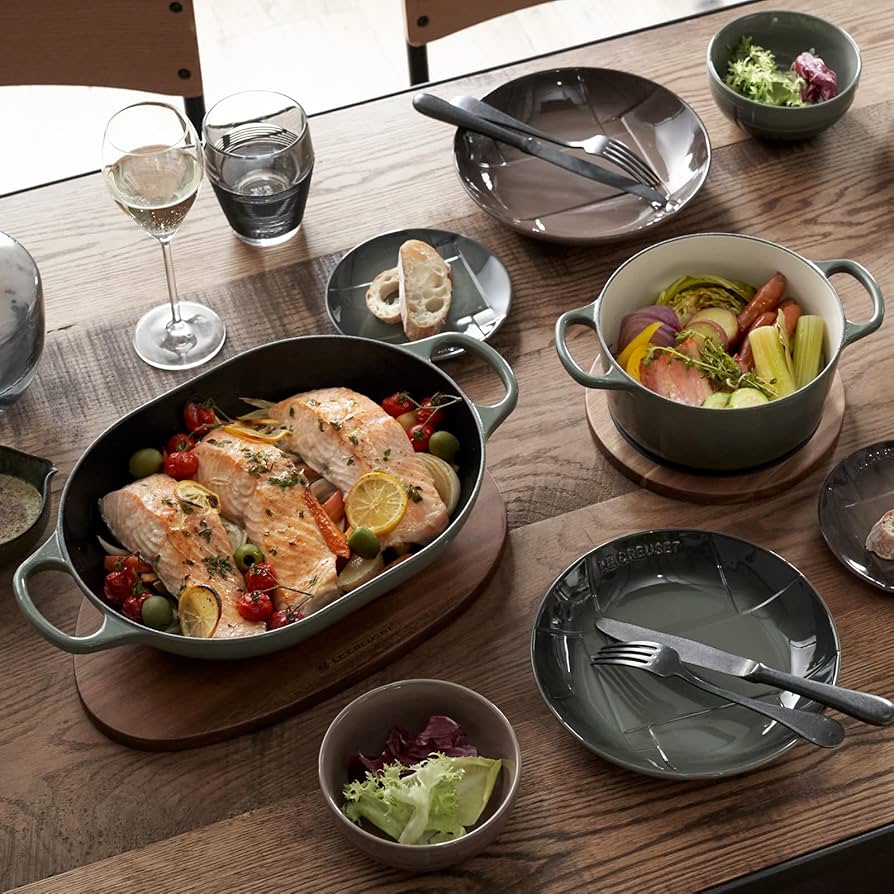 Amazon｜ル・クルーゼ(Le Creuset) 鋳物 ホーロー 鍋 シグニチャー