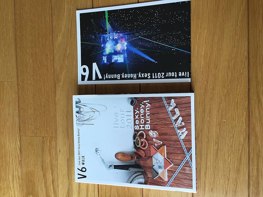 Amazon.co.jp: V6 live tour 2011 Sexy.Honey.Bunny!(WALK盤)(初回生産