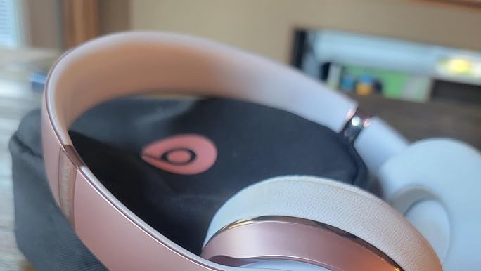 Amazon.com: beats Solo3 Wireless On-Ear Headphones - Rose Gold