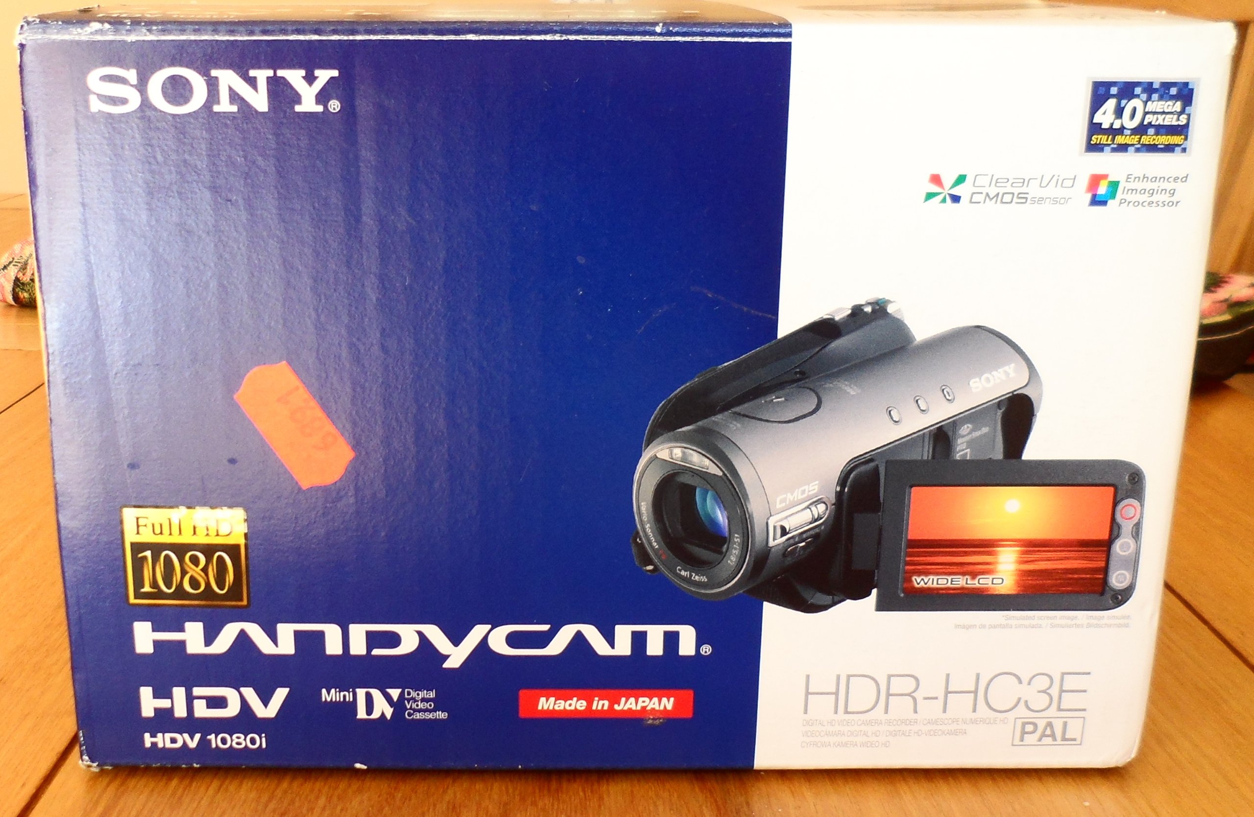 Sony HDR-HC3 High Definition Camcorder [2.0MP, 10 x Optical CMOS