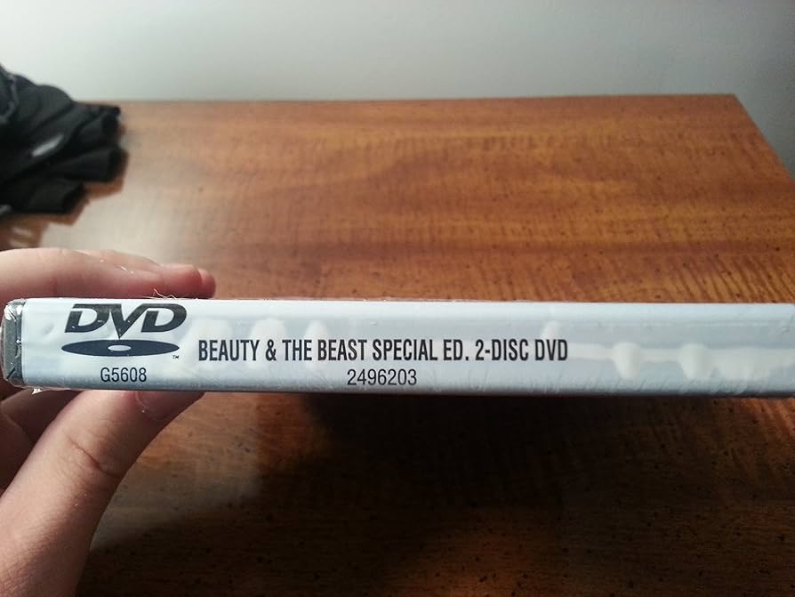 Amazon.com: Beauty and the Beast (Platinum Edition) : Paige O'Hara