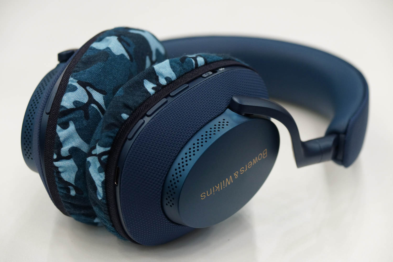 Bowers&Wilkins PX7 S2のイヤーパッドを修理する場合