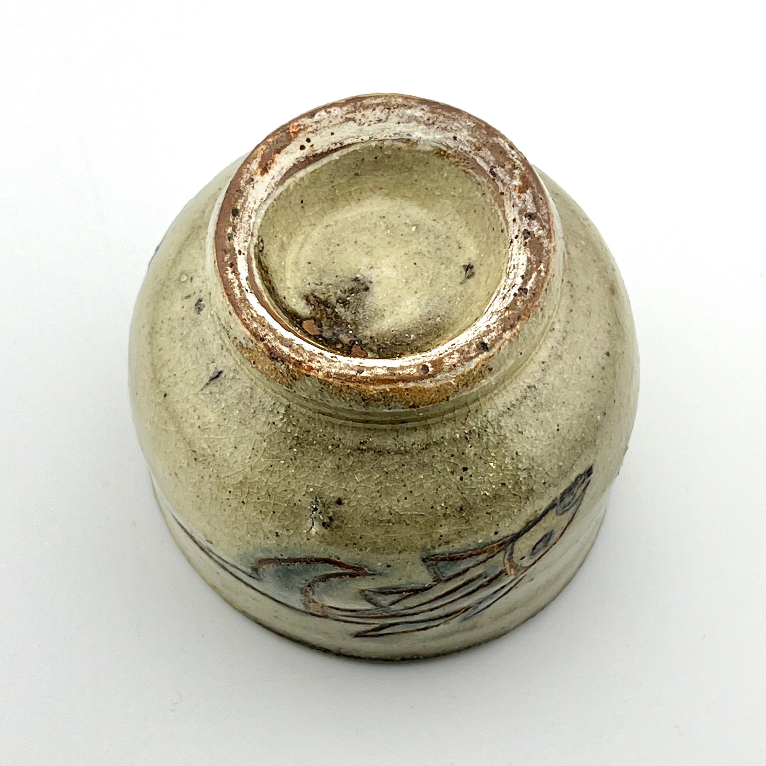 壺屋焼 人間国宝 金城次郎作 魚文湯呑 （壺屋時代） – 生活民芸 なかむた