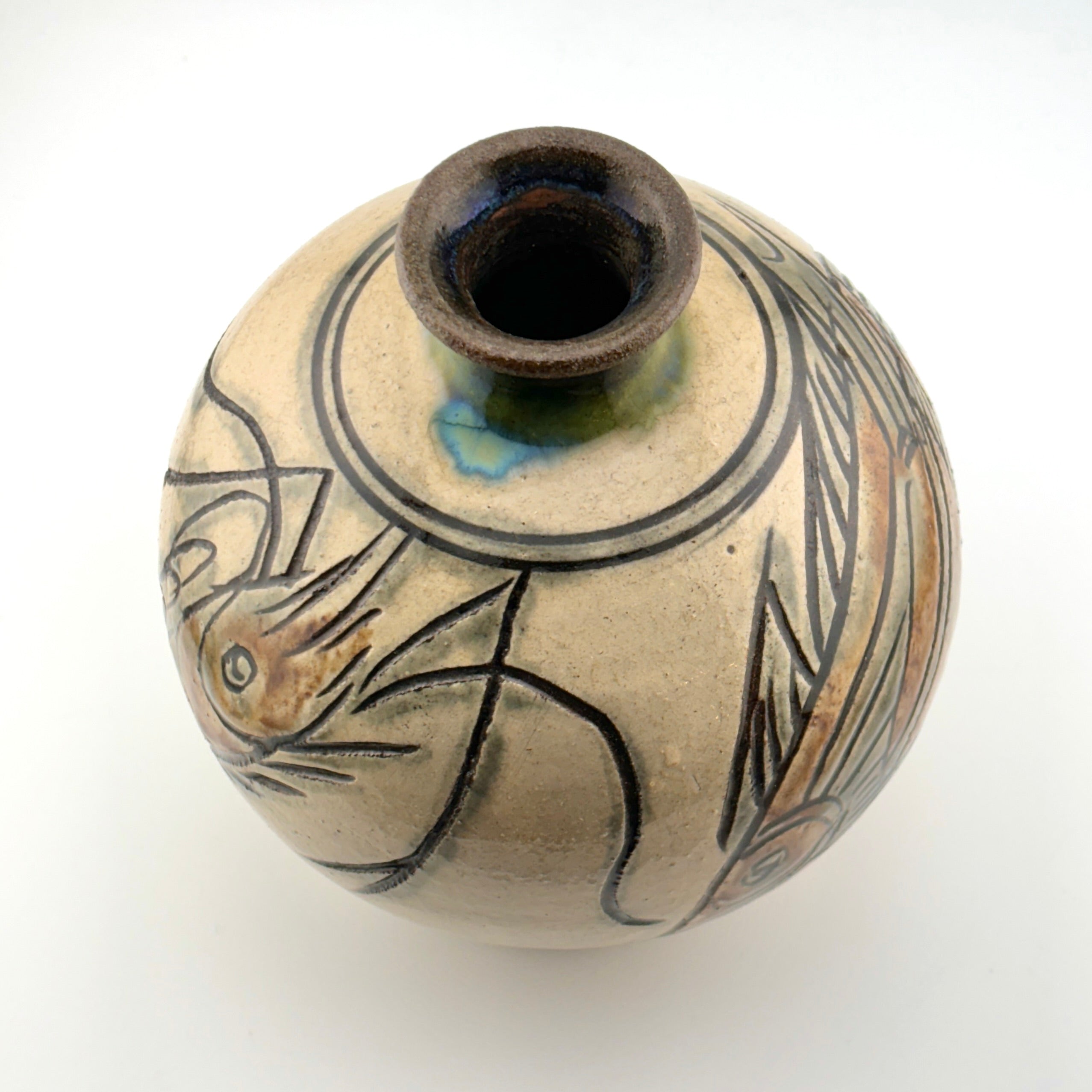 壺屋焼 人間国宝 金城次郎作 海老魚文壷 – 生活民芸 なかむた