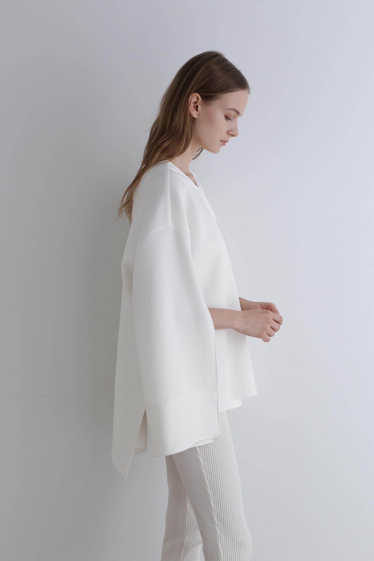 ソフトダンボールスリットスリーブブラウス | LE PHIL（ル フィル