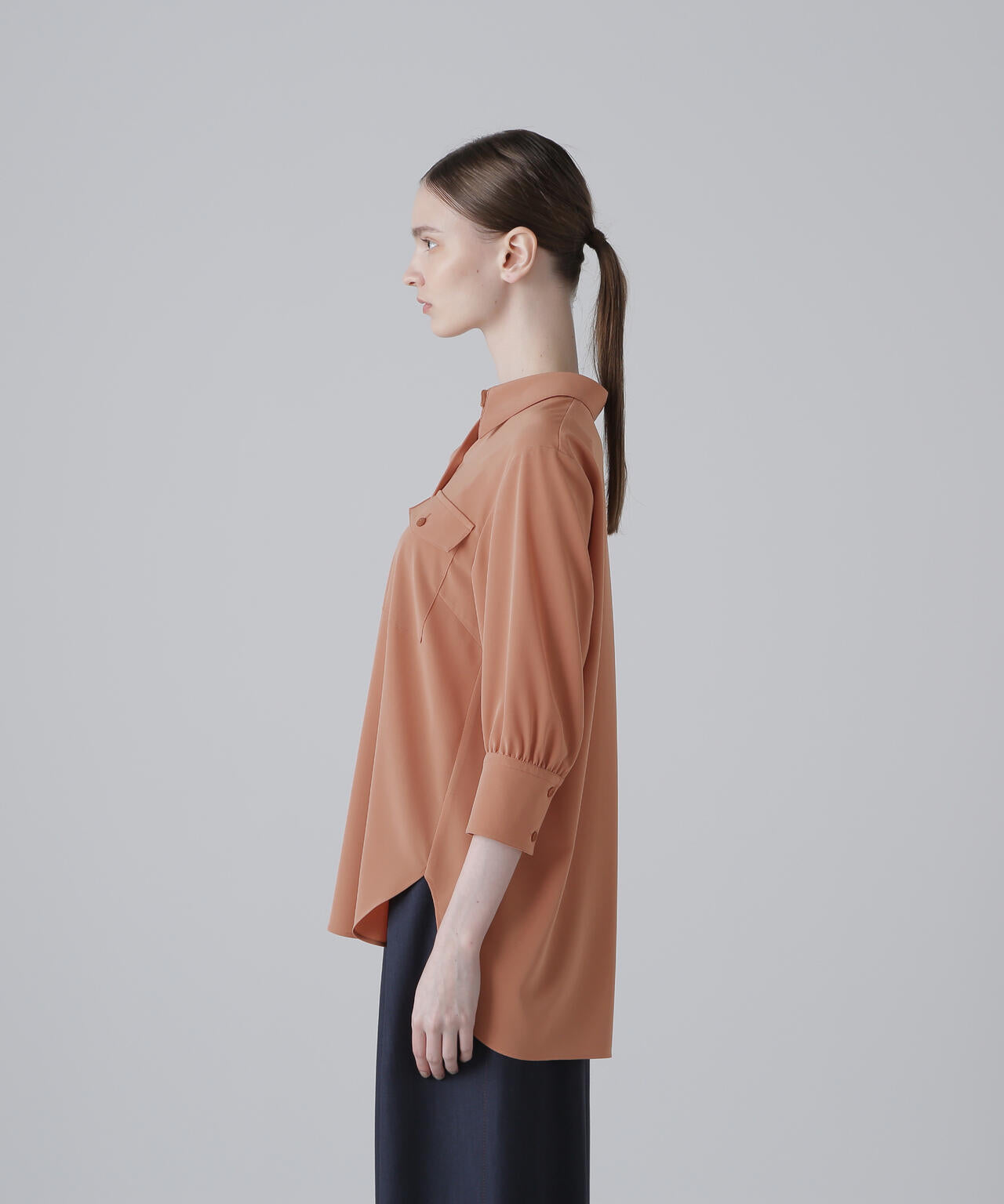 ストレッチデシンブラウス | ADORE（アドーア） ｜【公式】通販mix