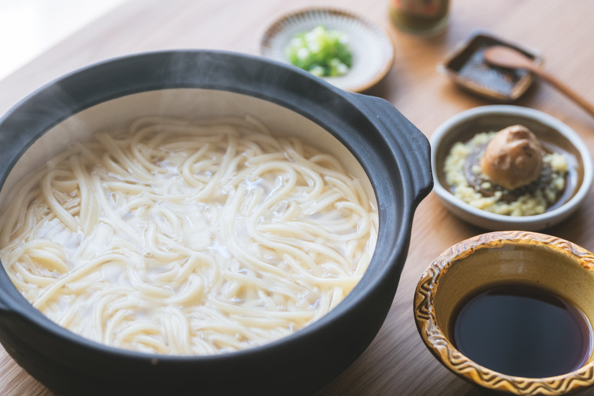 小豆島産手延べ半生うどん 300g(約2〜3人前) – mono+iku 育む、暮らし
