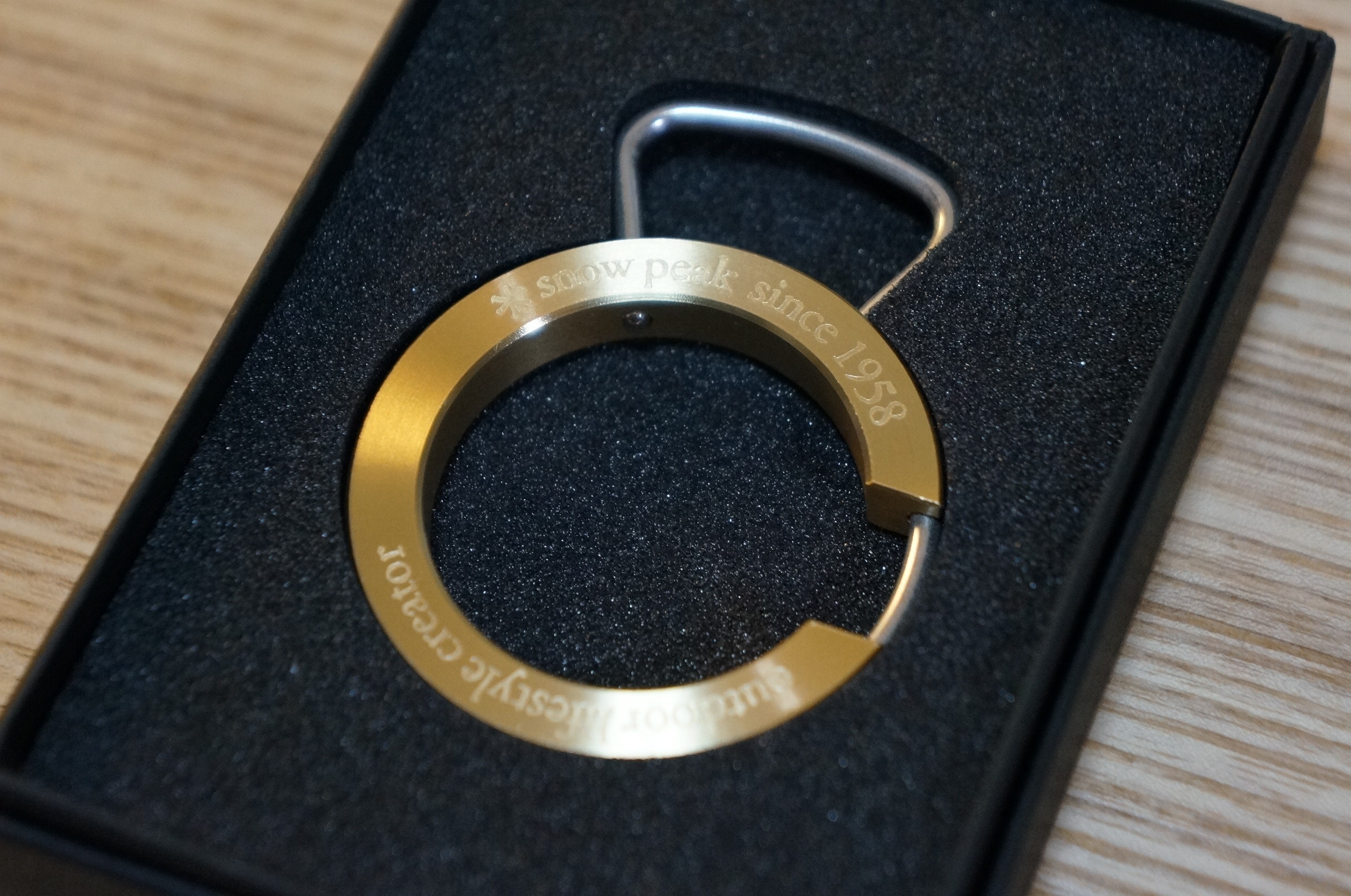 スノーピーク 株主優待(キーホルダー)が到着。使用上の注意はよくお