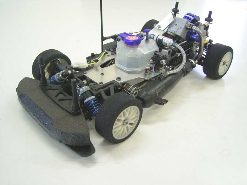 ロータリーターボエンジンRCカー