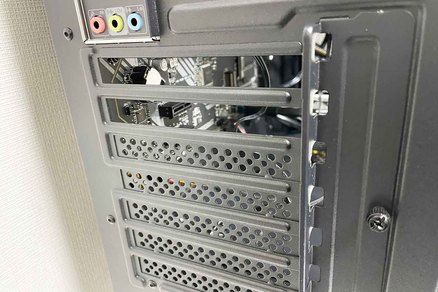 初めての自作PC 組立手順17「グラフィックボードGTX1660superをPCに