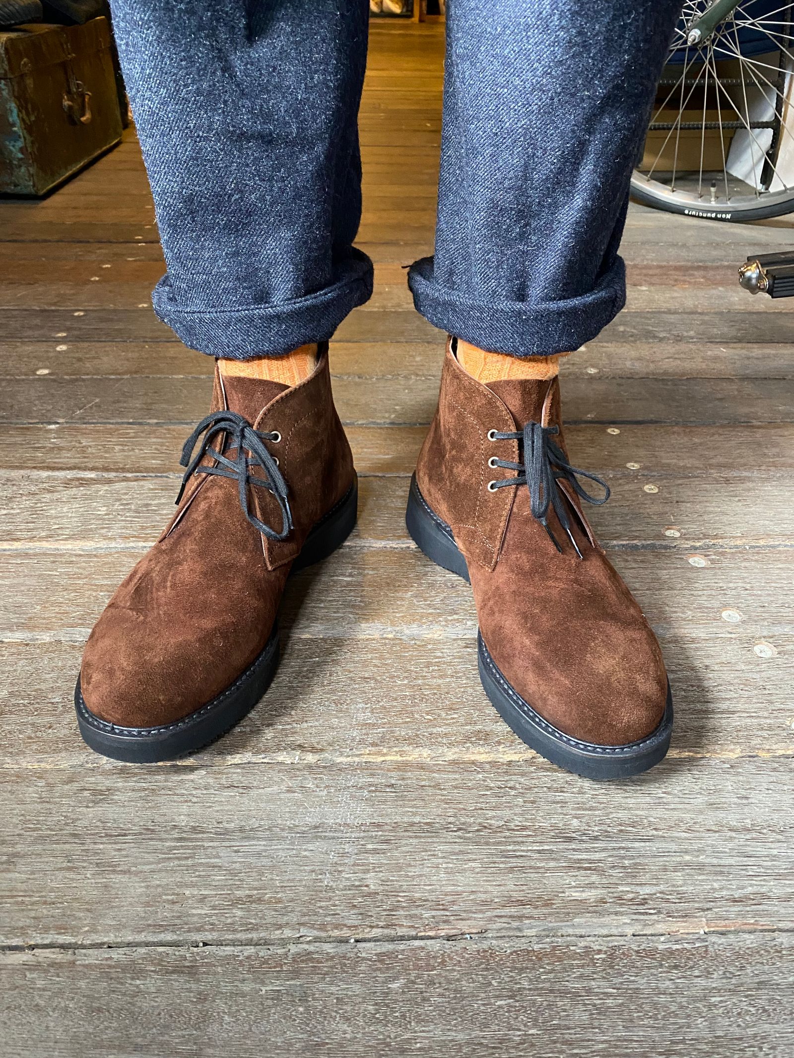 KUDU LEATHER SUEDE スエードチャッカブーツ / ブラウン | NARO CLOTHING