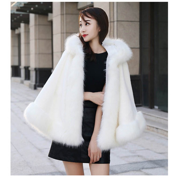 Newjoy / ポンチョタイプ フェイクファー コート ブラック/ホワイト