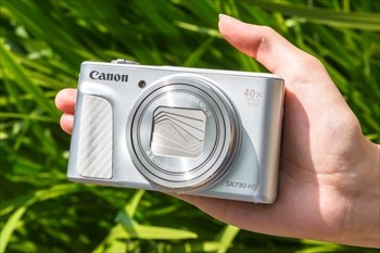 40倍の超ズームから自分撮りまで - どこへでも連れて行きたいキヤノン