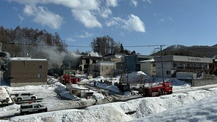 速報】住宅炎上「一戸建てから出火、1階から黒煙」延焼危険のため付近